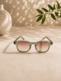 Grüne Sonnenbrille mit rosé transparent Gläsern