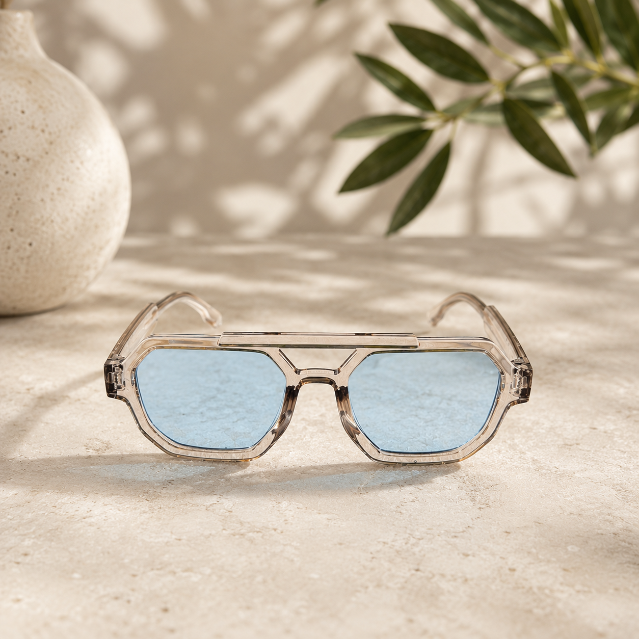 Elegante Sonnenbrille in Modern Vintage Stil mit Hellen Gläsern